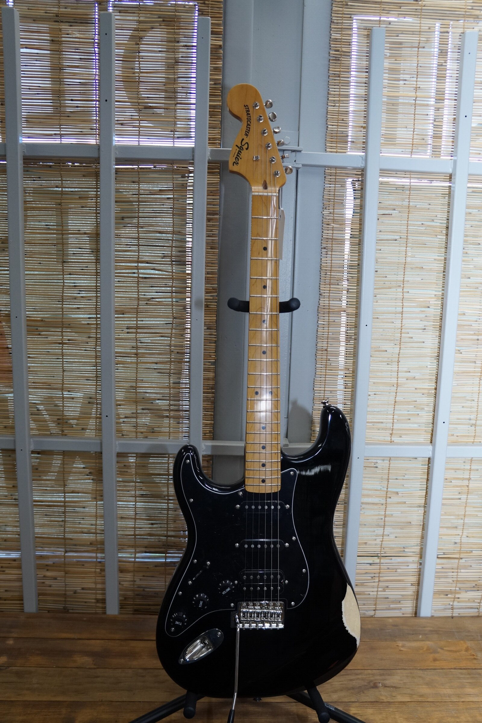 Squier CV70s LH Fat Stratocaster Black with Repaired Paint Flaw