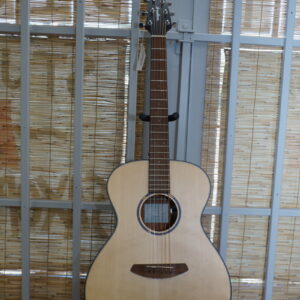 Breedlove Discovery S Concert CE European-African Mahogany