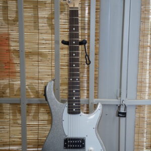 Peavey Rockmaster Solid Body Electric Guitar with built-in Headphone Amp and Tuner