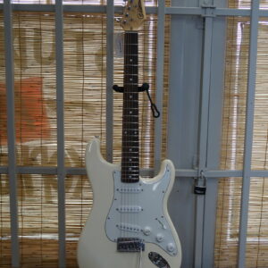 Silvertone SS-15 White Stratocaster