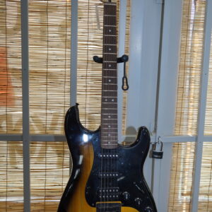 Squier 2022 Bullet Fat Stratocaster - Hardtail
