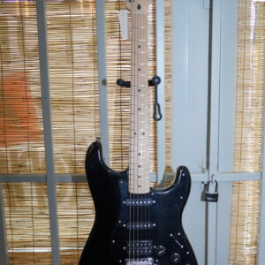 Squier 2025 Fat Stratocaster: Ebony Black with Black PG