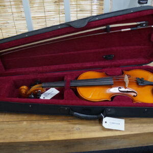 Violin: 2012 Mendini 4/4 MV400 with Case and Bow