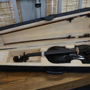Violin: Ciecilio CVN-Black 4/4 with Case and Bow