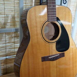 Yamaha 750S Acoustic Dreadnaught Guitar
